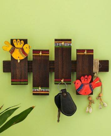 Brown Sheesham Wood Dhokra Key Holder